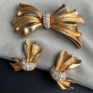 Coro Bow Brooch and Earrings Set